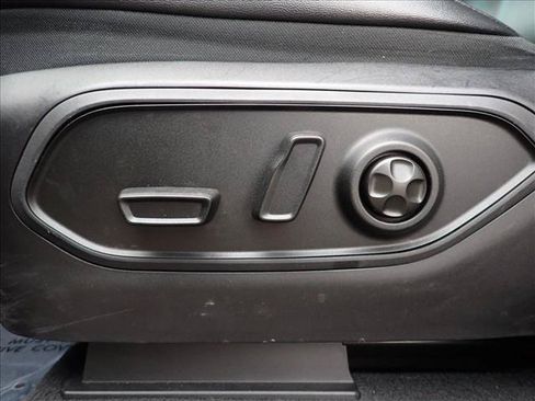 Used 2023 Jeep Grand Cherokee Limited AWD/4WD image 14
