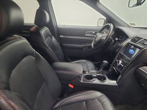 Used 2017 Ford Explorer Sport w/ Equipment Group 401A AWD/4WD image 21