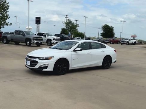 Used 2024 Chevrolet Malibu LT FWD image 4