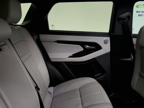 Used 2026 Land Rover Range Rover Evoque S AWD/4WD image 39