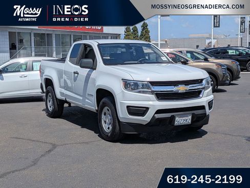 Used 2018 Chevrolet Colorado W/T w/ WT Convenience Package RWD image 2