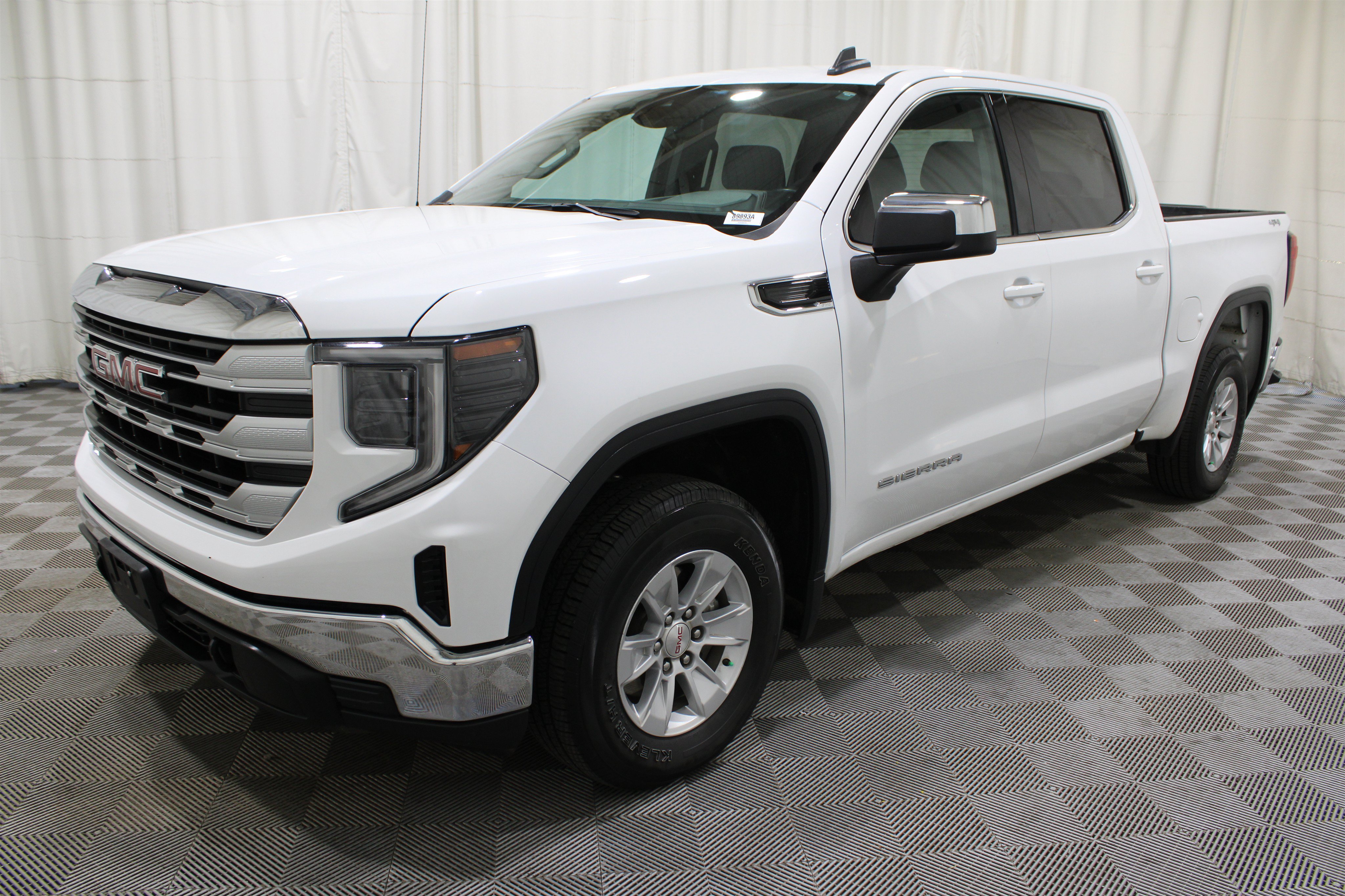 Used 2024 GMC Sierra 1500 SLE AWD/4WD image 35