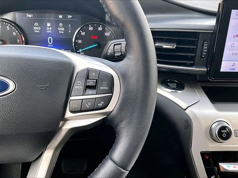 Certified 2022 Ford Explorer XLT w/ Equipment Group 202A image 25