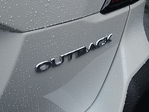 Certified 2025 Subaru Outback Premium AWD/4WD image 5