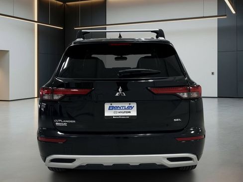 Used 2022 Mitsubishi Outlander SEL FWD image 4