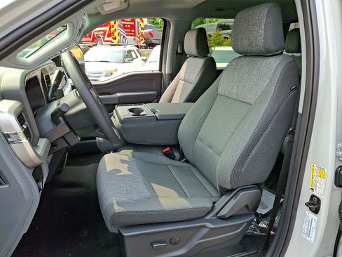 New 2025 Ford F350 XLT w/ Black Appearance Package image 6