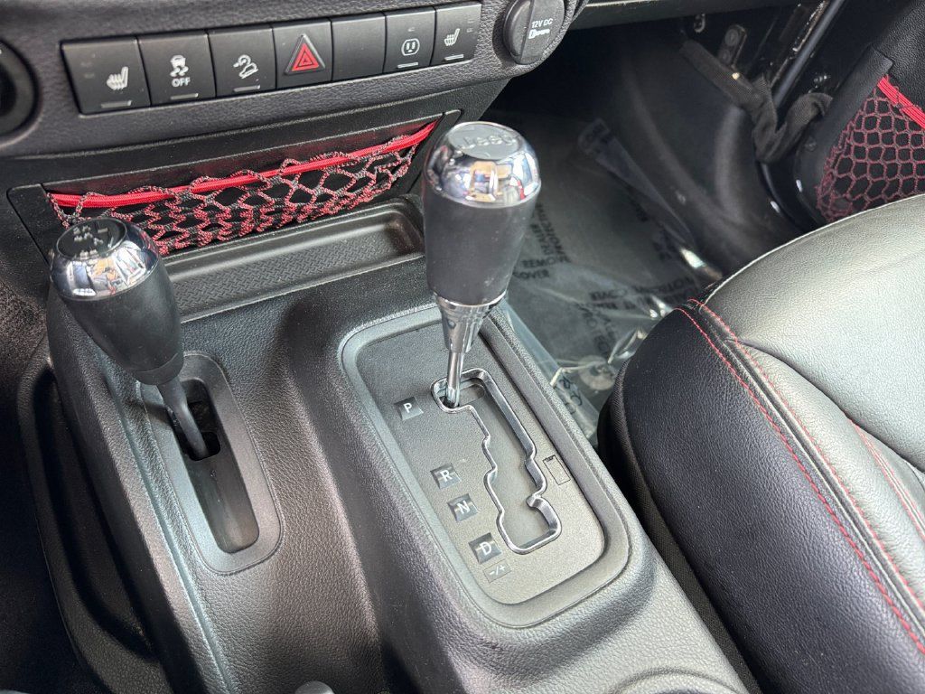 Used 2018 Jeep Wrangler Unlimited Rubicon AWD/4WD image 23
