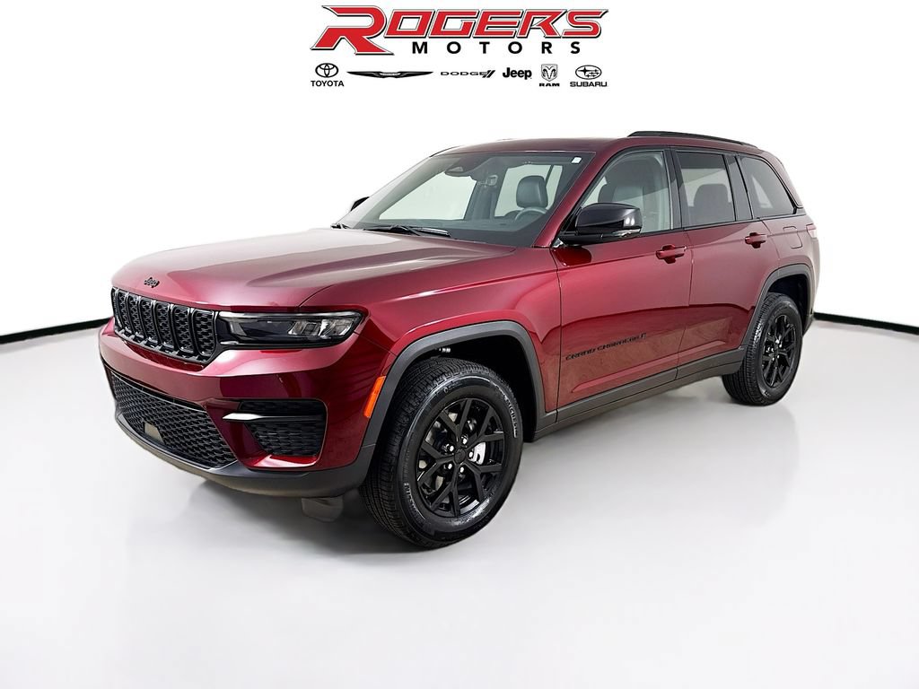 Certified 2025 Jeep Grand Cherokee Altitude AWD/4WD image 3