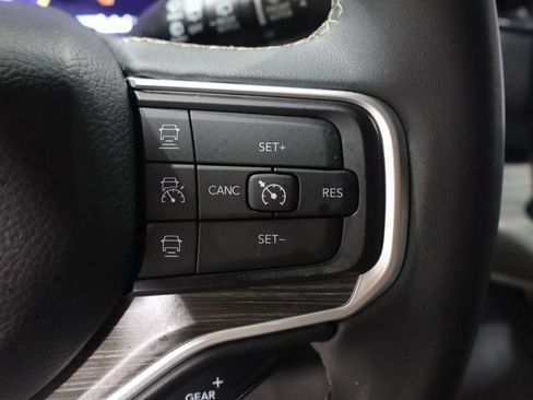 Used 2024 Jeep Wagoneer Series III AWD/4WD image 34