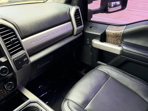 Used 2019 Ford F250 Lariat w/ Chrome Package AWD/4WD image 21