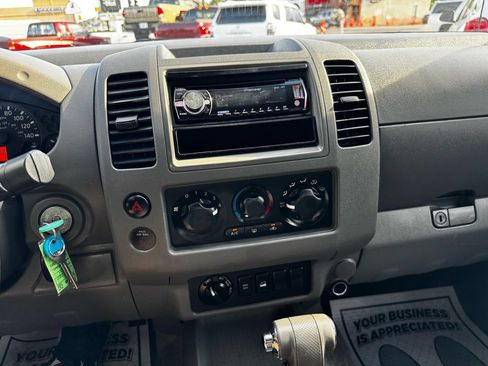 Used 2011 Nissan Frontier S AWD/4WD image 13