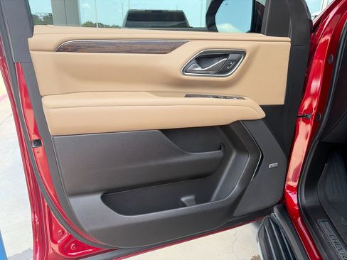 Certified 2024 Chevrolet Tahoe Premier RWD image 23