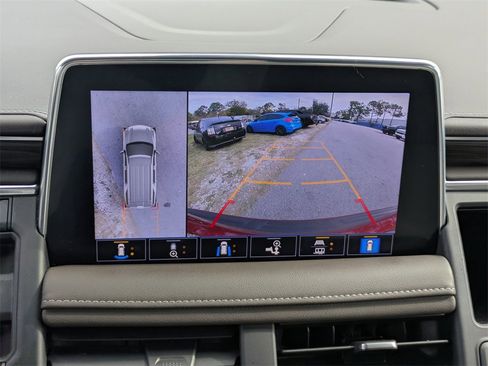 Used 2021 Chevrolet Tahoe LT w/ Luxury Package image 22