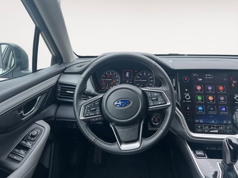 Used 2025 Subaru Outback Premium image 4