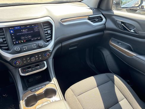 Certified 2023 GMC Acadia SLE w/ Driver Convenience Package image 26