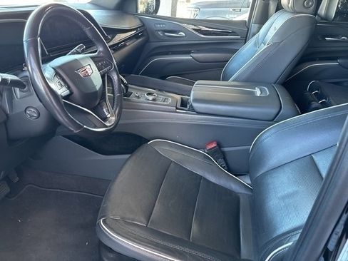 Used 2023 Cadillac Escalade Sport image 5