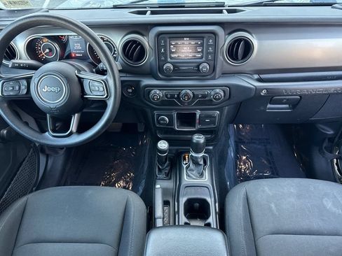 Used 2018 Jeep Wrangler Sport AWD/4WD image 12