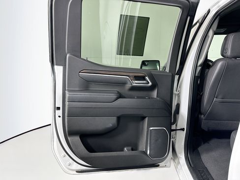 Used 2025 GMC Sierra 1500 SLT image 25