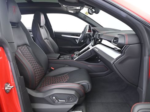 Used 2020 Lamborghini Urus AWD/4WD image 23
