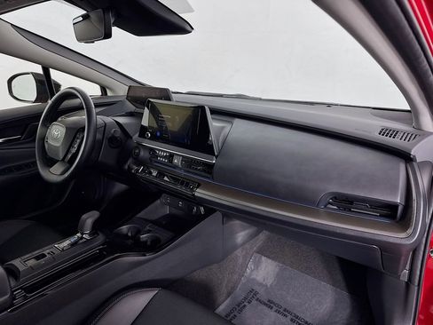 Used 2024 Toyota Prius XLE image 30