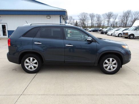 Used 2011 Kia Sorento LX image 6