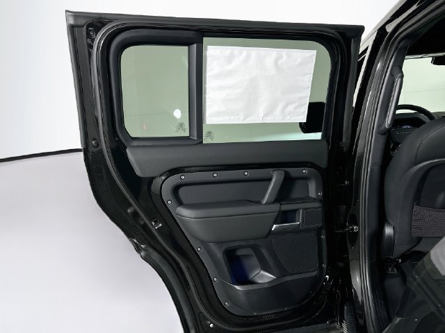New 2026 Land Rover Defender 110 X-Dynamic SE AWD/4WD image 22