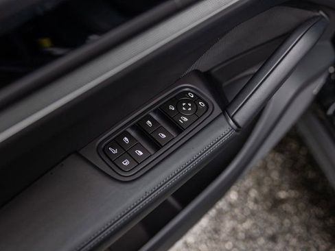 New 2026 Porsche Cayenne E-Hybrid AWD/4WD image 38