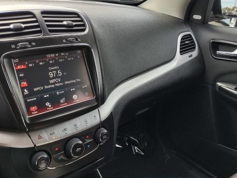 Used 2011 Dodge Journey Mainstreet w/ Popular Equipment Group image 18