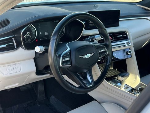 Used 2024 Genesis G70 2.5T image 21