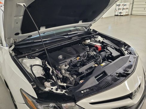 Used 2022 Toyota Camry SE image 40