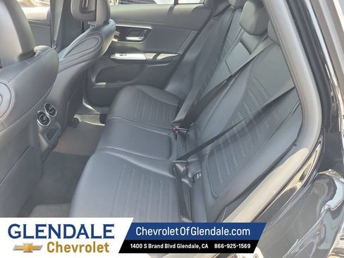 Used 2025 Mercedes-Benz GLC 300 image 21