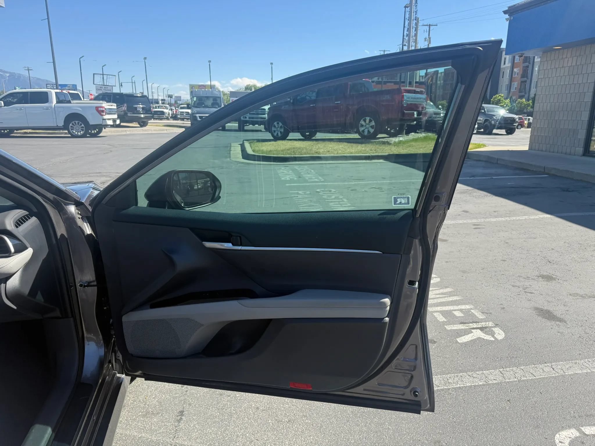 Used 2024 Toyota Camry LE FWD image 24