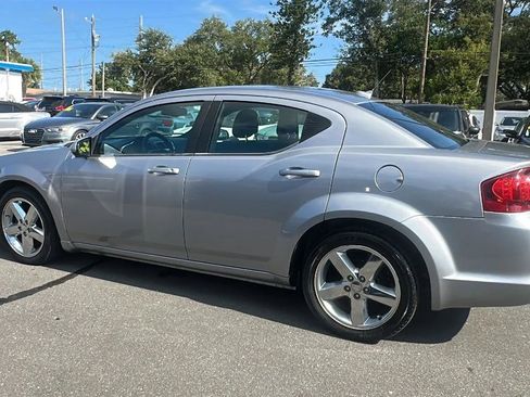 Used 2013 Dodge Avenger SXT FWD image 12