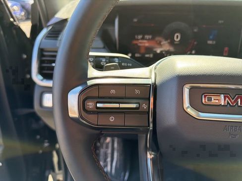 Used 2024 GMC Acadia AT4 w/ Luxury Package image 24