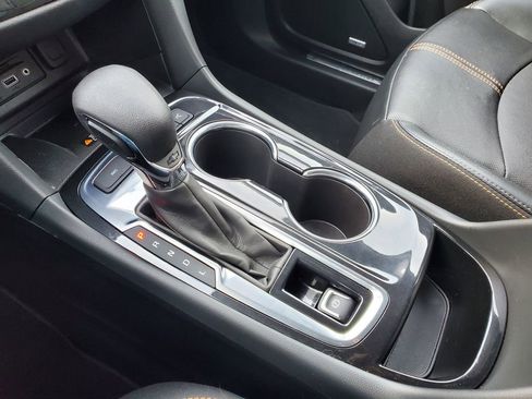 Used 2023 Chevrolet Equinox Premier image 35