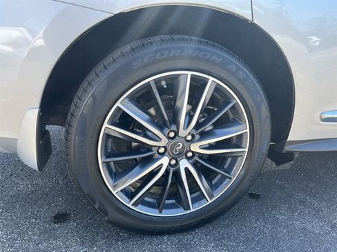 Used 2019 INFINITI QX60 Luxe w/ Essential Package image 8