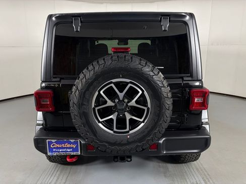 Used 2024 Jeep Wrangler Unlimited Rubicon w/ Technology Group AWD/4WD image 7