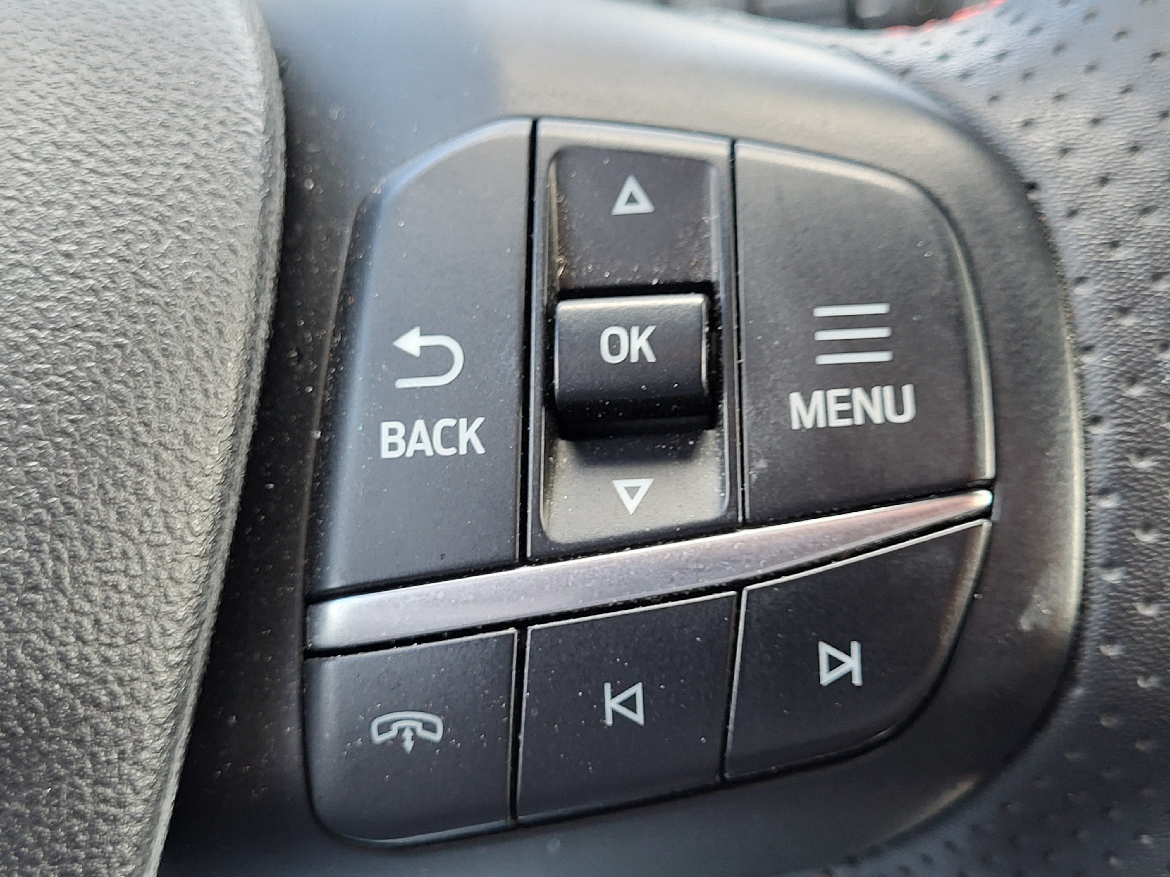Used 2023 Ford Escape ST-Line w/ Tech Pack #1 FWD image 32