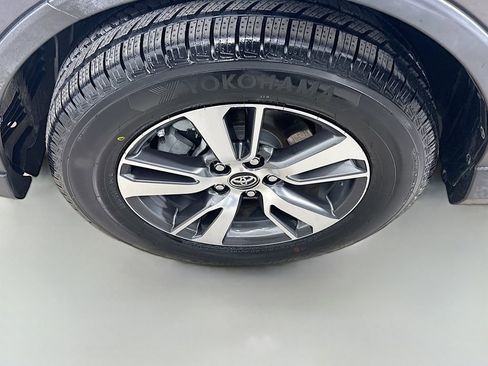 Used 2017 Toyota RAV4 XLE image 30