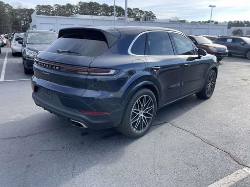 Used 2024 Porsche Cayenne image 10