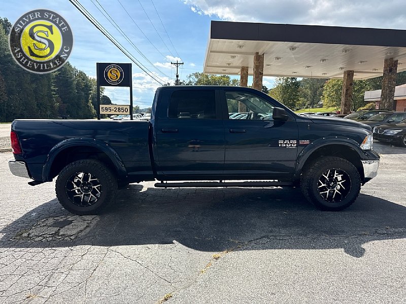 Used 2020 RAM 1500 Classic SLT AWD/4WD image 7