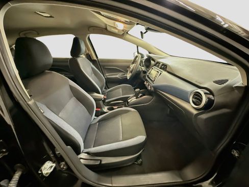 Used 2025 Nissan Versa SV FWD image 31