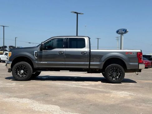 Used 2017 Ford F250 Lariat w/ Lariat Ultimate Package AWD/4WD image 5