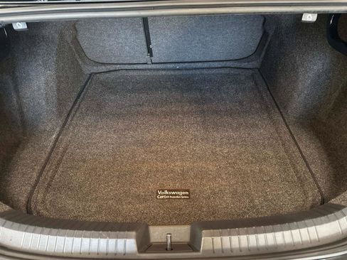 Used 2020 Volkswagen Jetta SE image 30