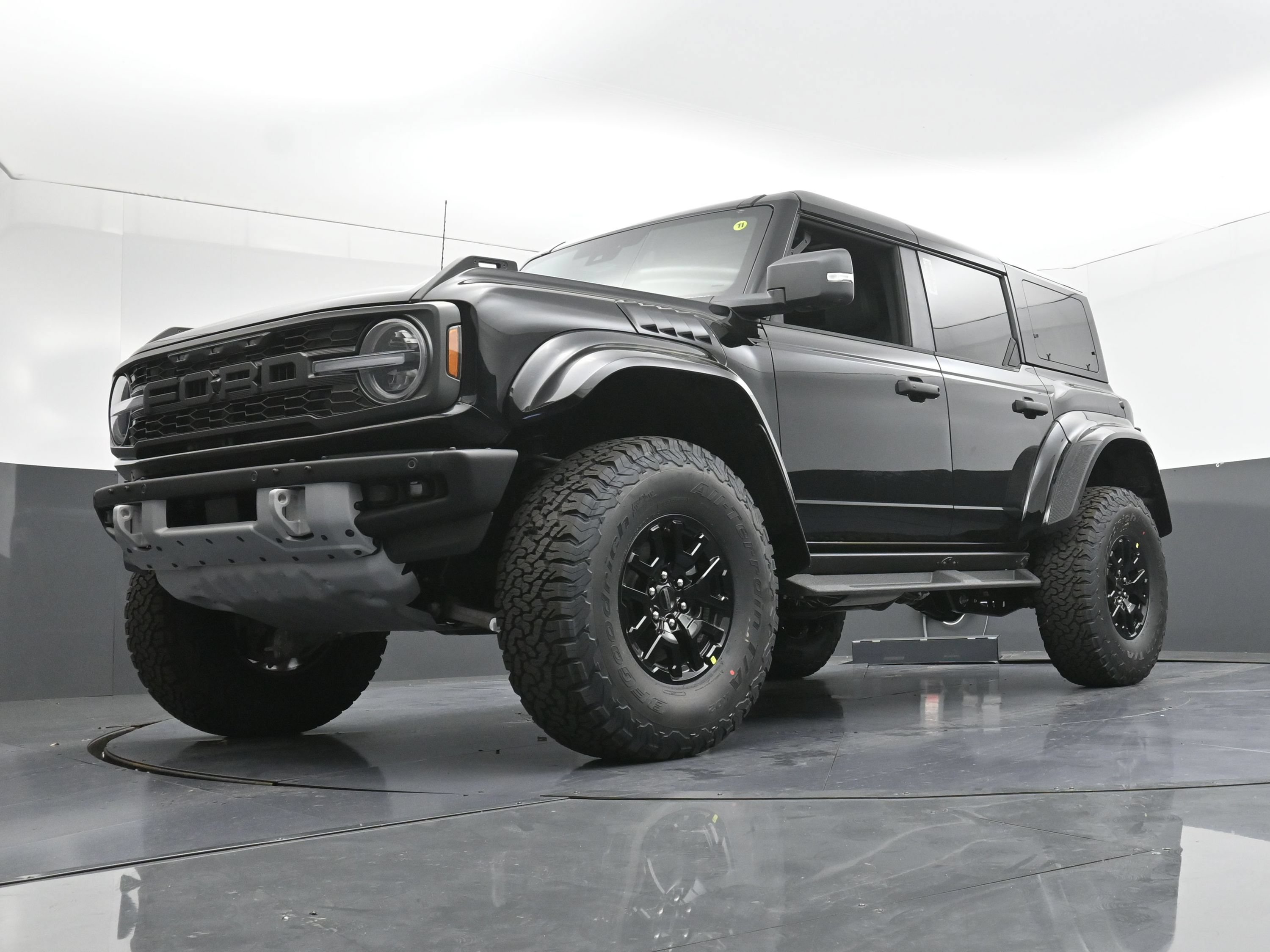 Used 2026 Ford Bronco Raptor AWD/4WD image 12
