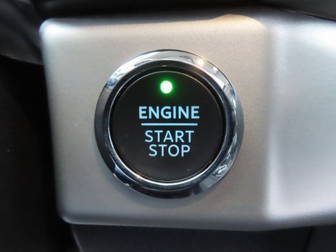 Used 2024 Ford Expedition Max XLT image 14