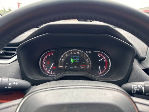 Used 2019 Toyota RAV4 Adventure image 9