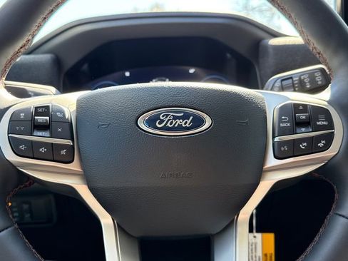 New 2026 Ford Explorer Active RWD image 30