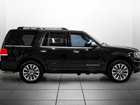 Used 2015 Lincoln Navigator 2WD image 8