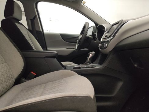 Used 2022 Chevrolet Equinox LS FWD image 21